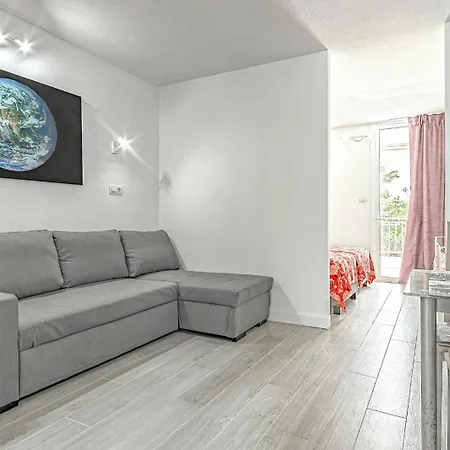 Club El Paradero アパート